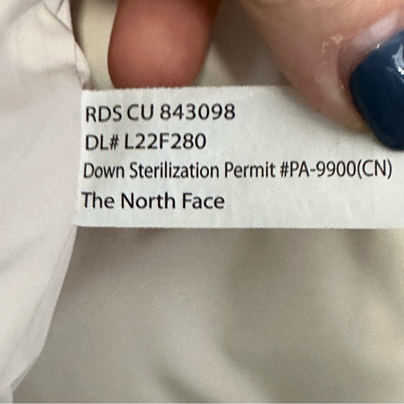 The North Face Aconcagua Vest Puffer Gardenia White/Ivory Size XXL VGUC NF0A4R3F - Picture 8 of 8